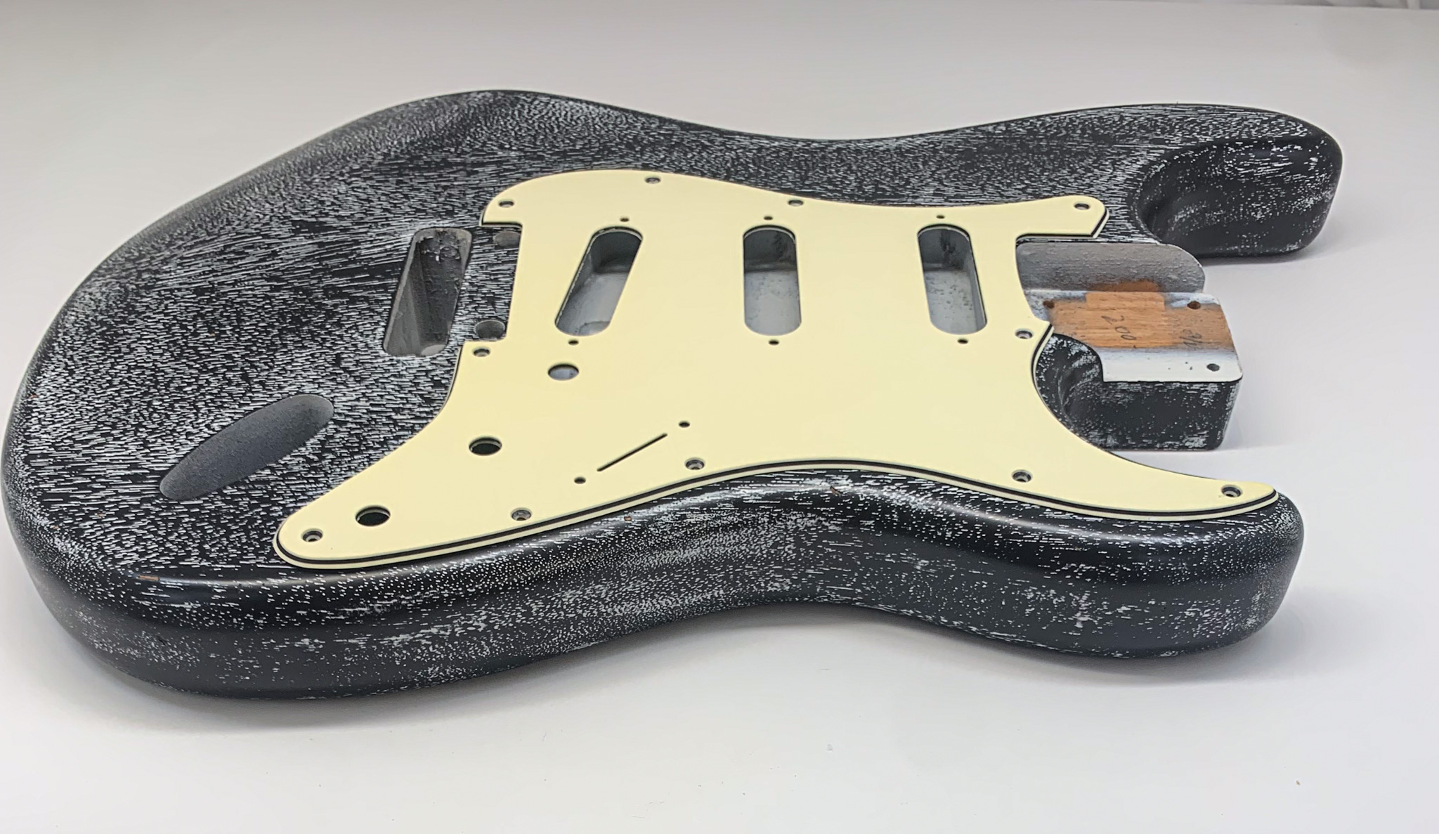 1 PIECE Nitro Lacquer Relic Doghair S-Style Guitar Body (4lbs 1oz) - Image 6