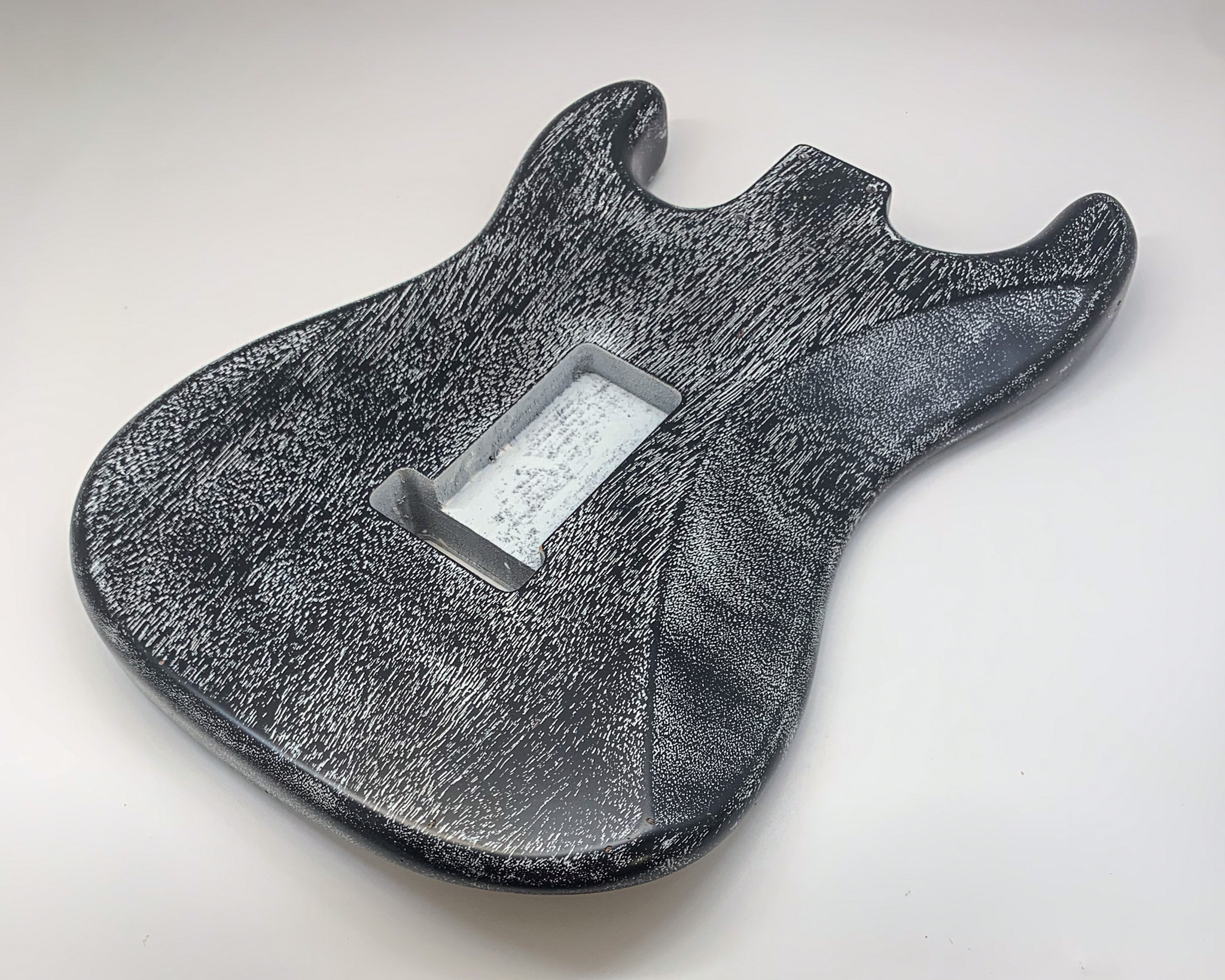 1 PIECE Nitro Lacquer Relic Doghair S-Style Guitar Body (4lbs 1oz) - Image 9
